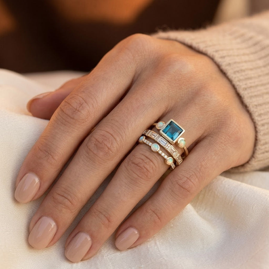 Geometrisk ringsett i gull