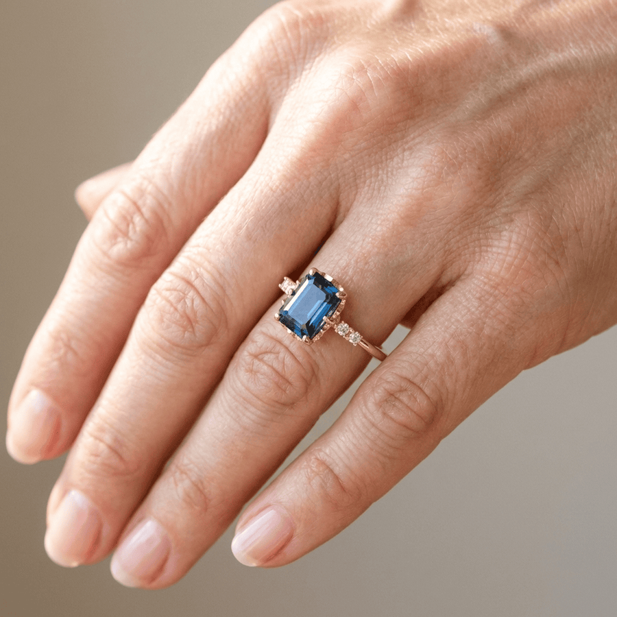 Gold Sapphire & Diamond Ring