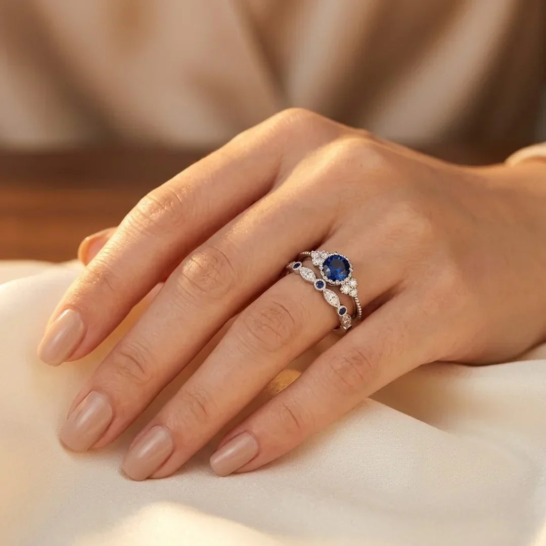 Sølvring med safir og halo