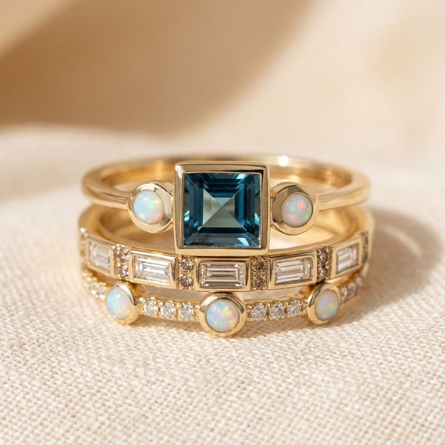 Geometrisk ringsett i gull